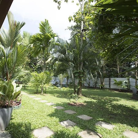 Avendra Garden Hotel Monaragala Exterior foto